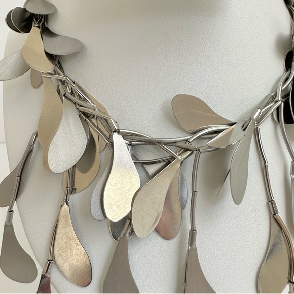 BCBGMAXAZRIA SILVER DROP NECKLACE - Picture 4 of 7